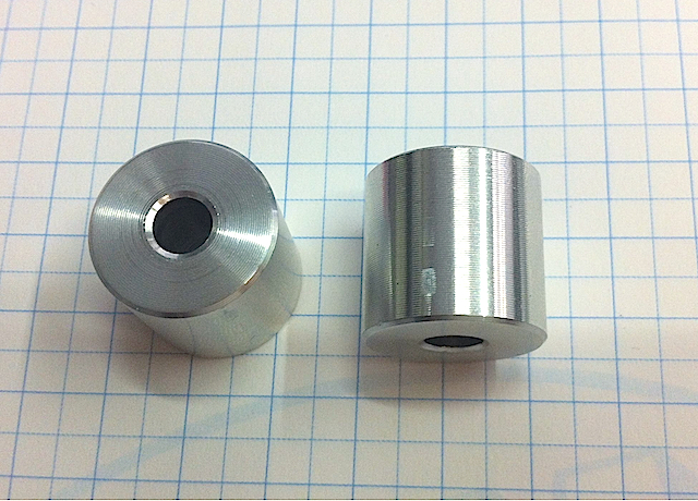Distanziale in alluminio dia. est. 25 - foro 8,2 - spessore 12 mm